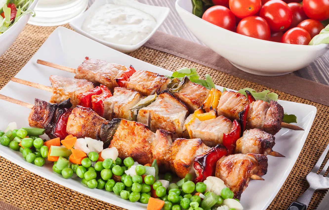 Photo wallpaper polka dot, meat, vegetables, tomatoes, sauce, dish, kebabs