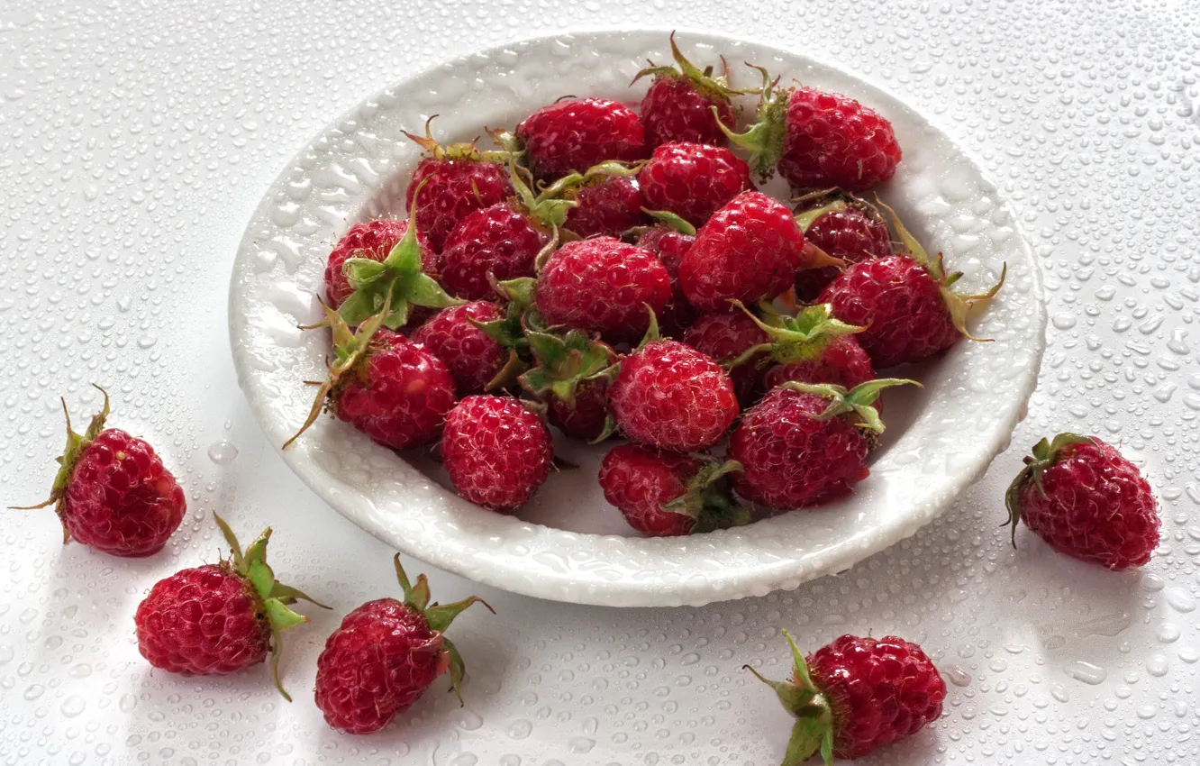 Photo wallpaper berries, raspberry, plate