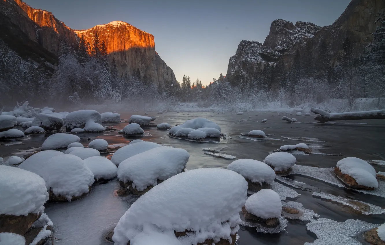 Photo wallpaper Frozen, Yosemite National Park, Gates of the Valley