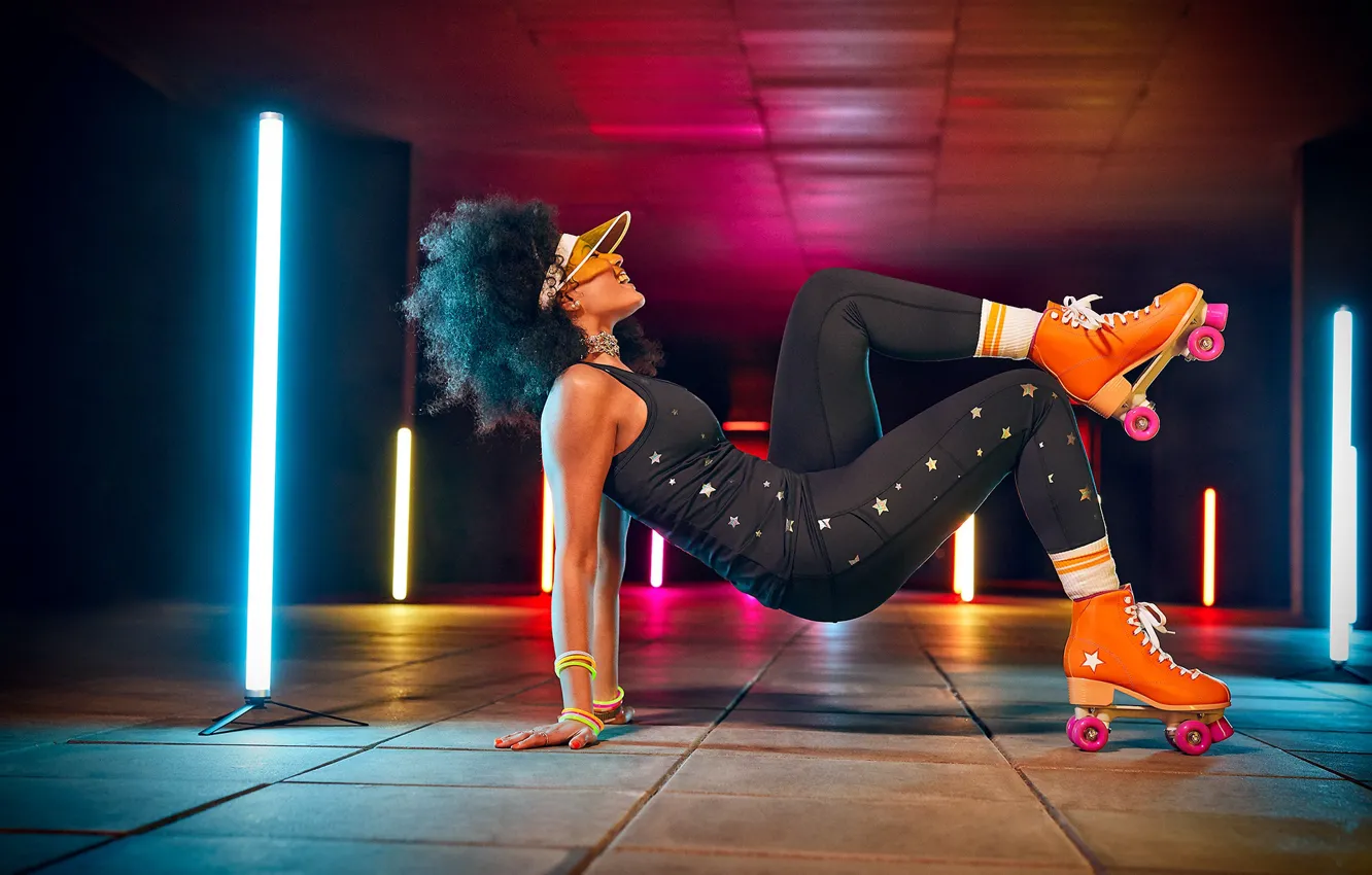 Photo wallpaper girl, smile, figure, model, beauty, face, hair, pose