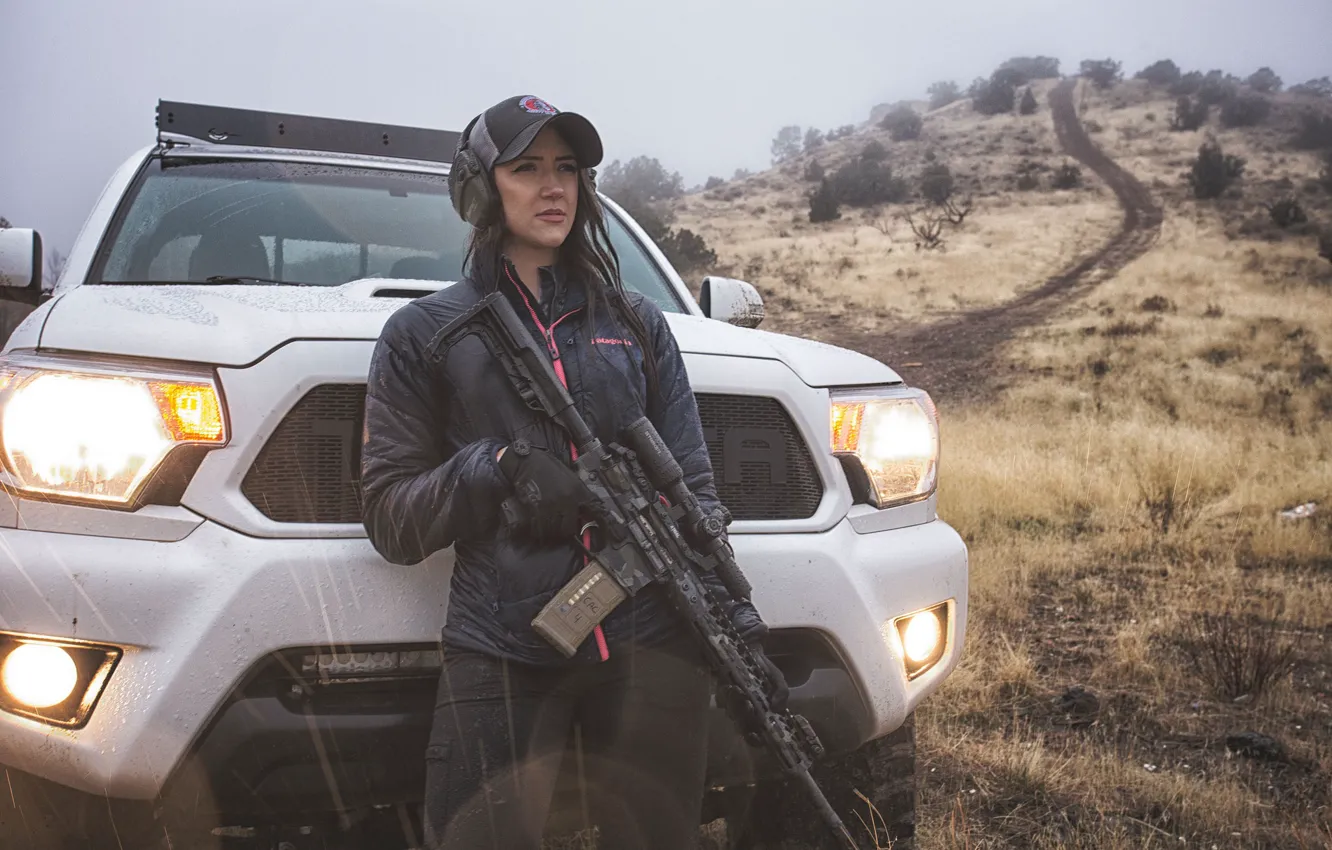 Photo wallpaper auto, girl, weapons, lights, car, assault rifle