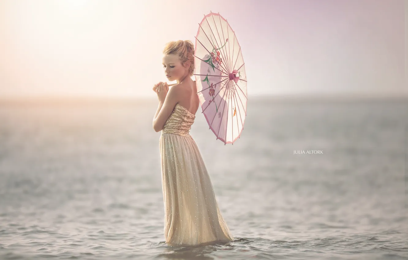 Photo wallpaper sea, umbrella, girl