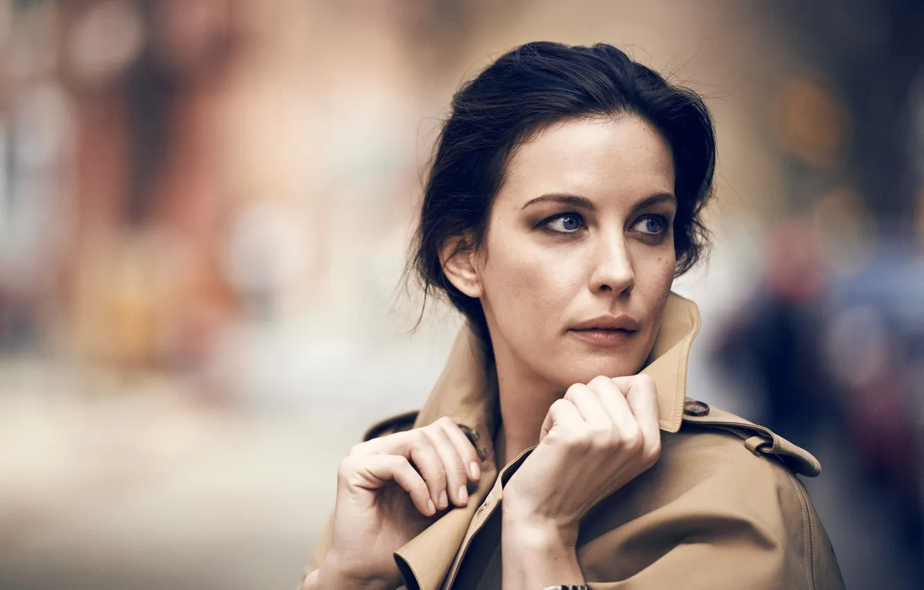 Photo wallpaper photoshoot, Liv Tyler, Glamour, photographer Matthew Brookes