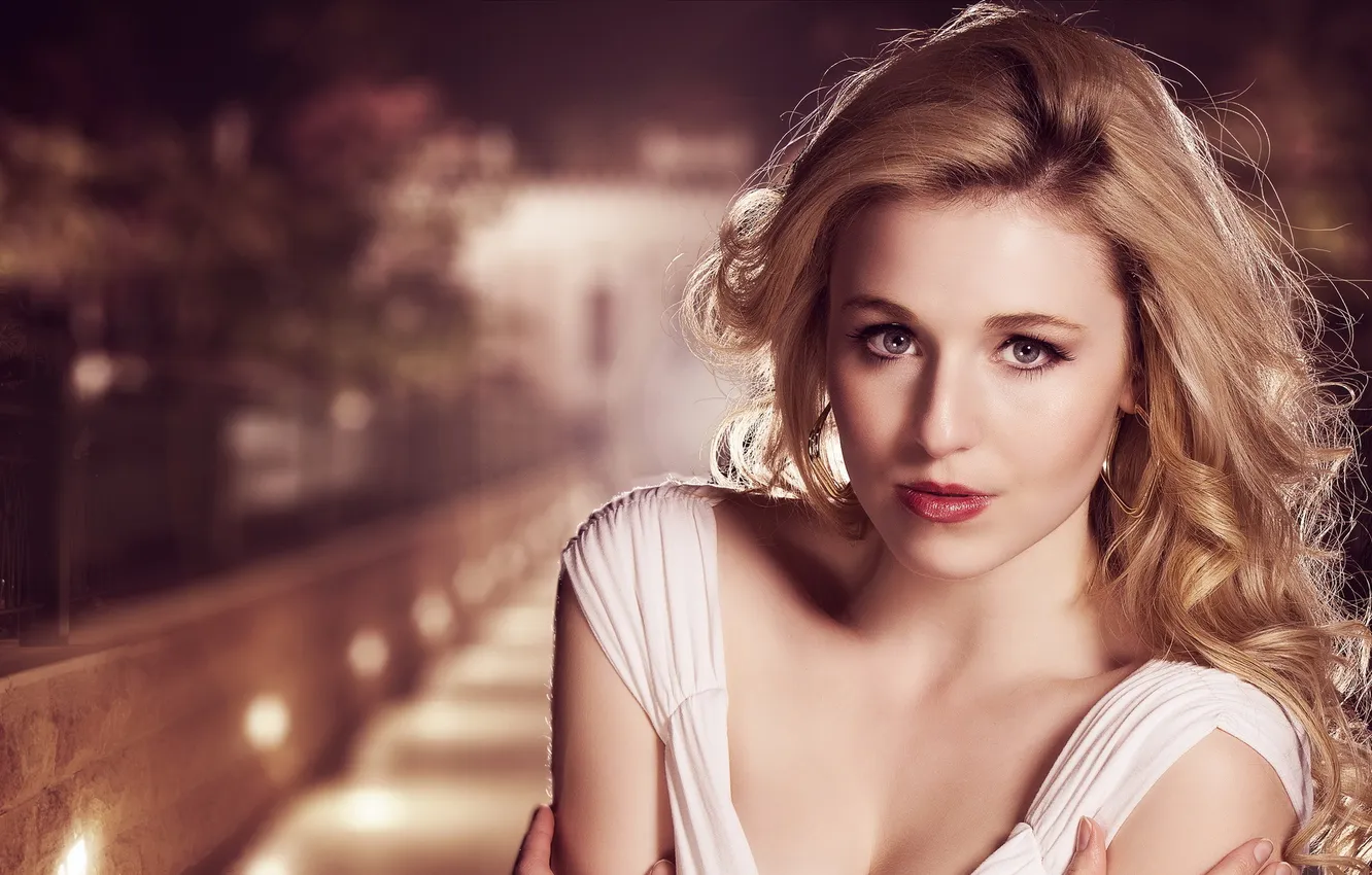 Photo wallpaper girl, portrait, Laura