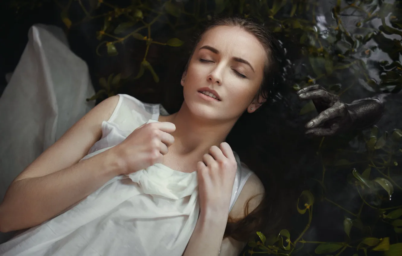 Photo wallpaper water, algae, face, danger, black, model, portrait, wet