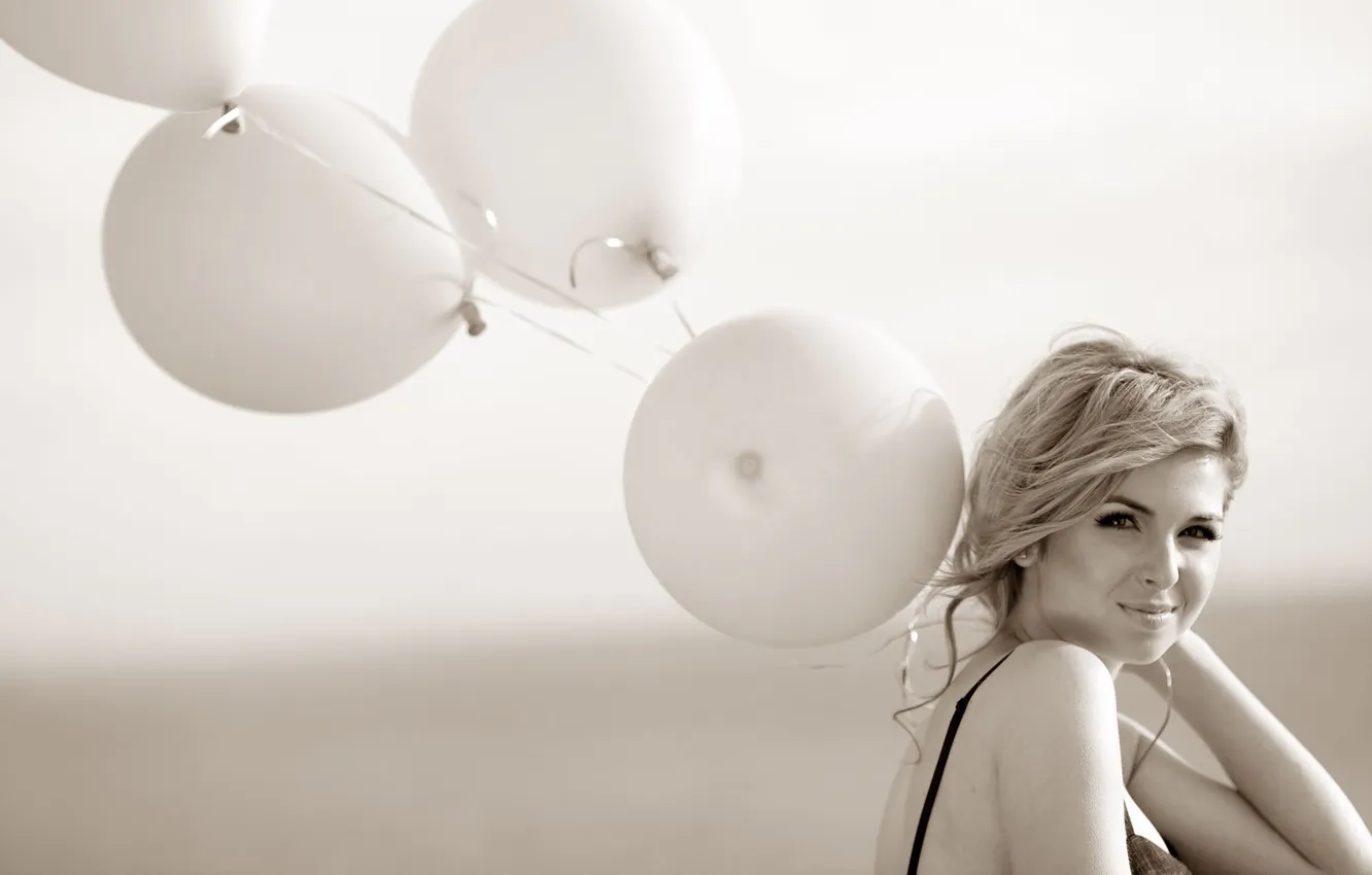 Photo wallpaper girl, smile, balloons, actress, Kirsten Prout, Kirsten Prout