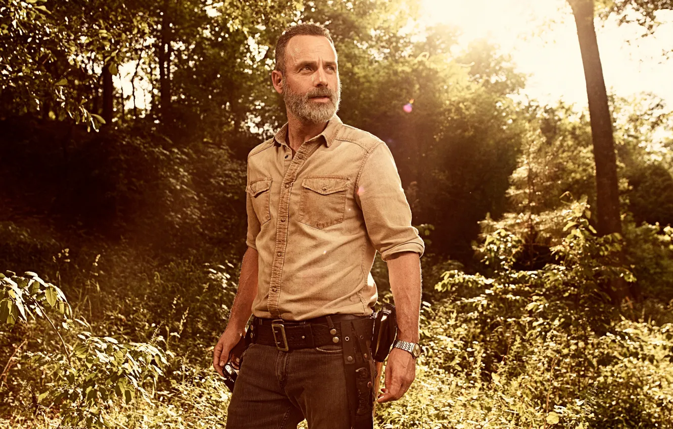 Photo wallpaper the sun, trees, jeans, frame, male, horror, the series, shirt