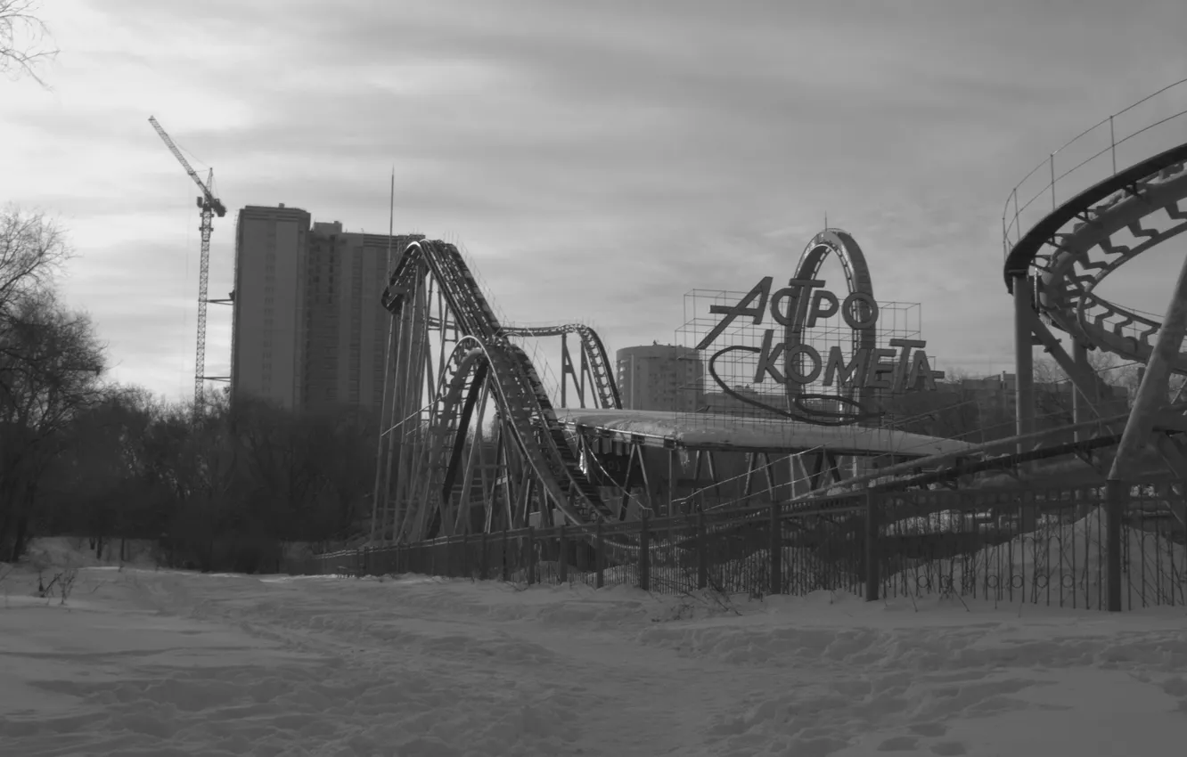 Photo wallpaper the sky, snow, trees, building, home, spring, abandoned, black and white