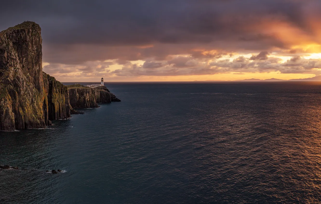 Photo wallpaper sea, sunset, lighthouse, Scotland, horizon, Scotland, Cape, Isle of Skye