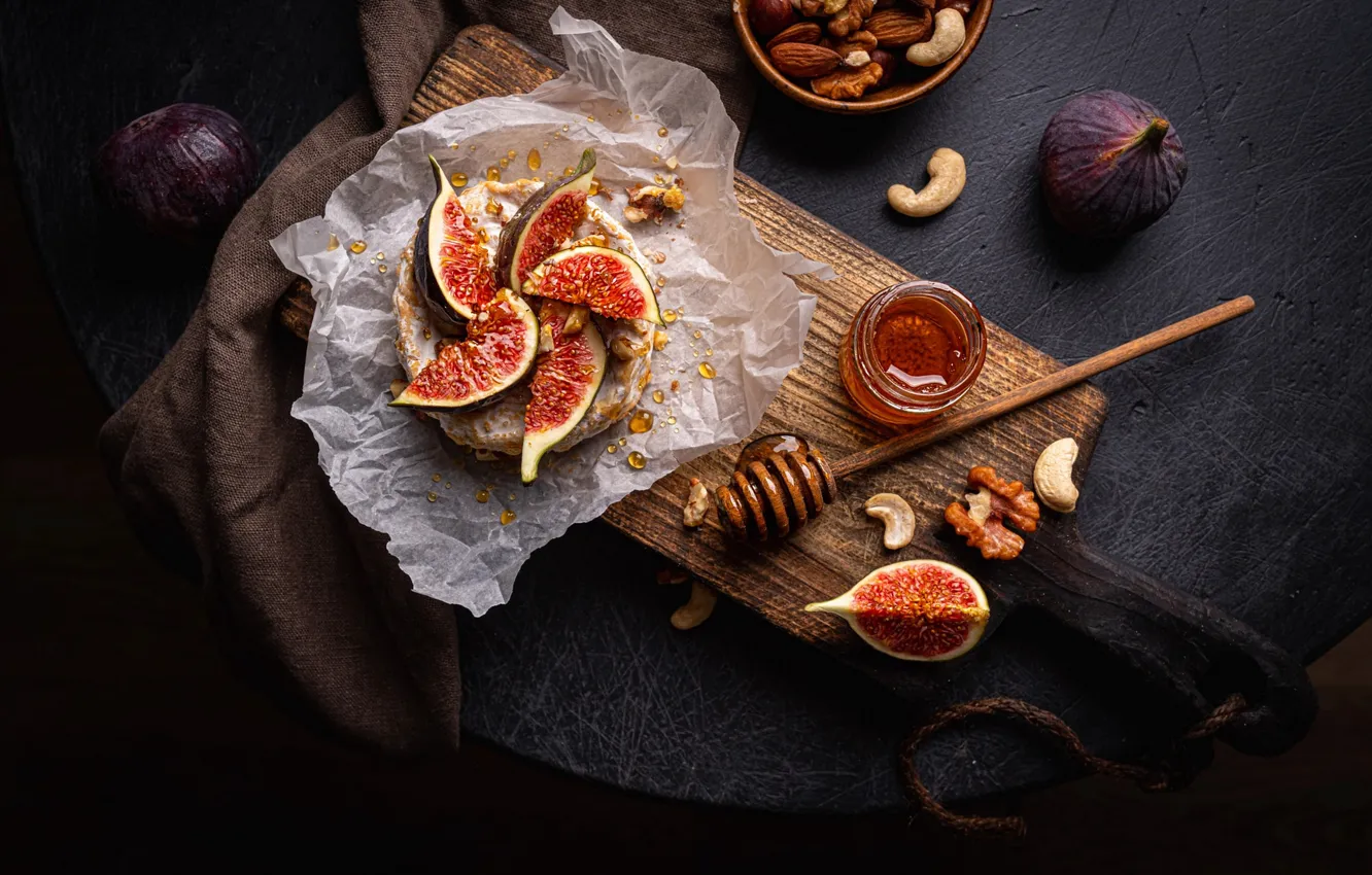 Photo wallpaper table, honey, figs