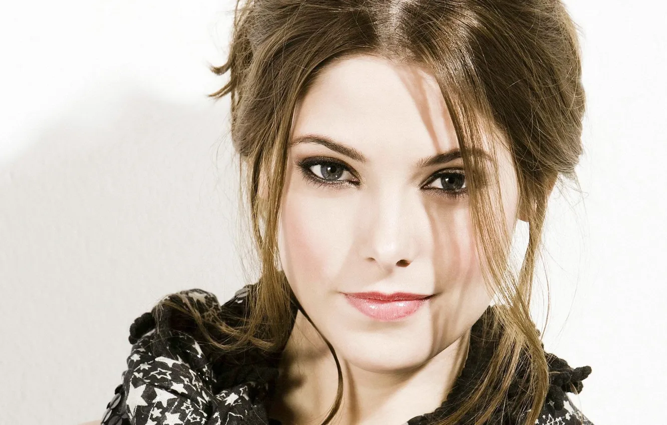 Photo wallpaper white, look, brunette, sexy girl, Ashley Greene