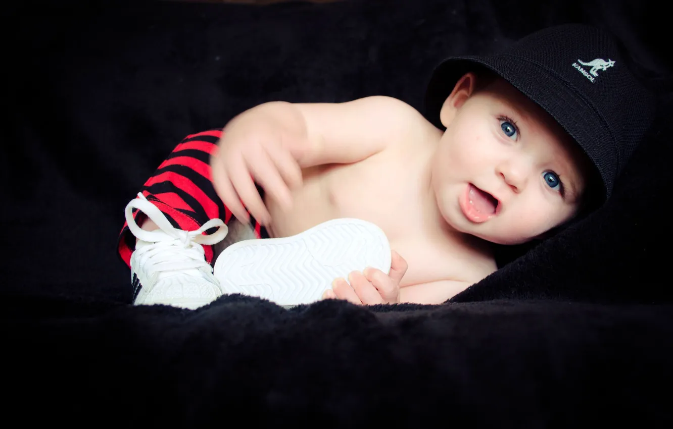 Photo wallpaper BACKGROUND, BLACK, BOY, SNEAKERS, HAT, CHILD, BABY, PANTS