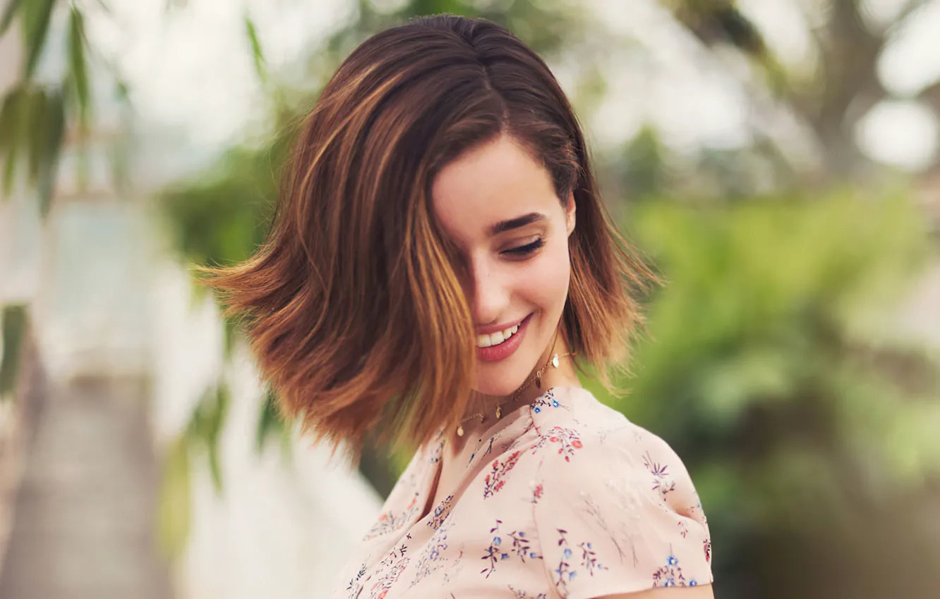 Photo wallpaper face, actress, beautiful, laughs, Holly Earl, Holly Earl, haircut square