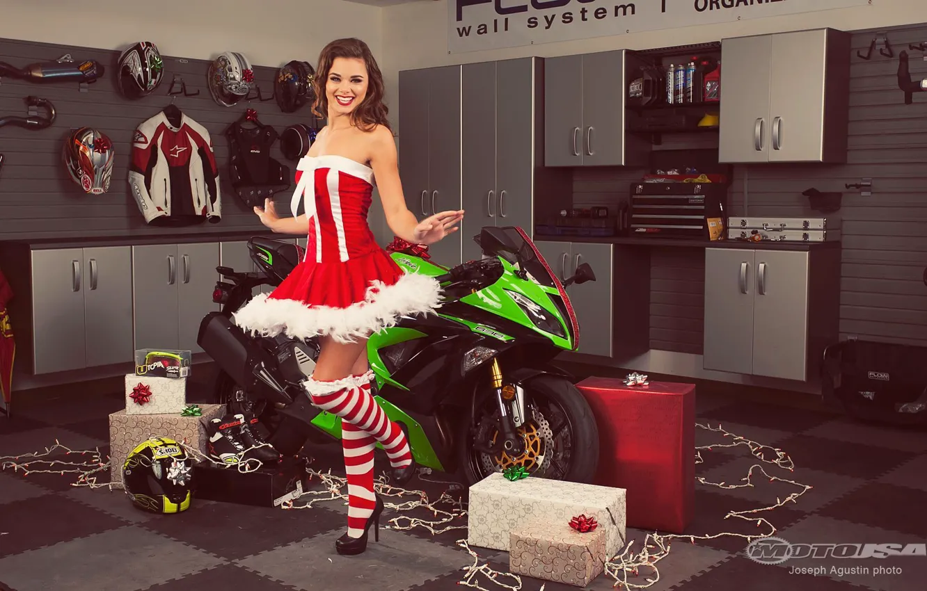 Photo wallpaper look, girl, smile, box, posing on motorcycle Kawasaki Ninja ZX-6R, girl Dessie