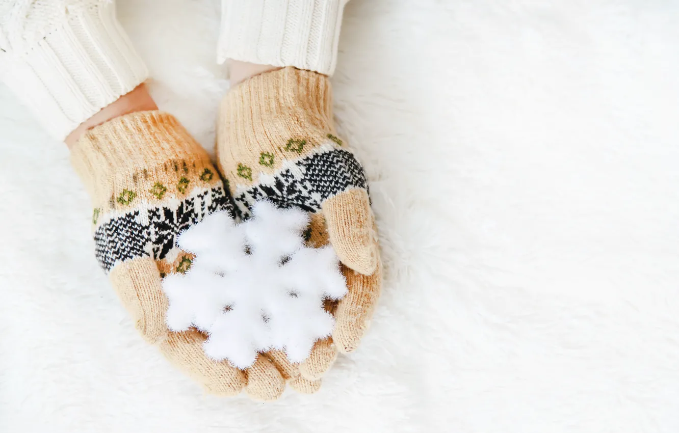 Photo wallpaper winter, snow, snowflakes, love, winter, mittens, snow, hands