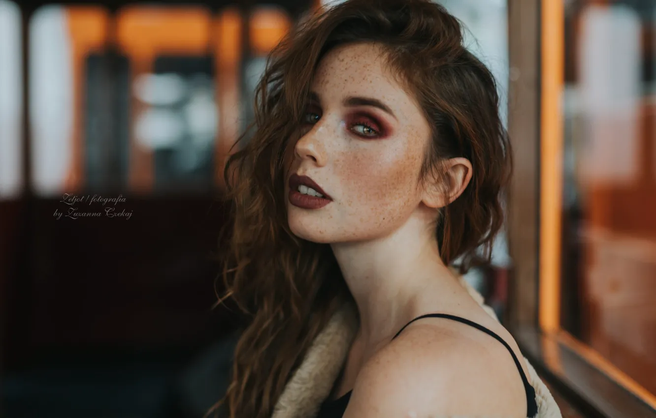 Photo wallpaper look, model, portrait, makeup, hairstyle, freckles, brown hair, bokeh
