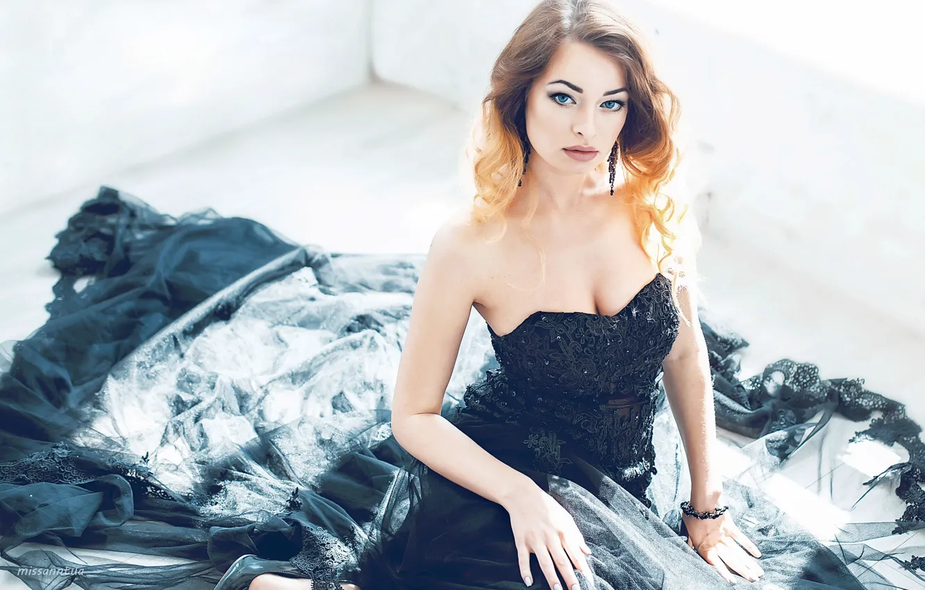 Photo wallpaper look, girl, face, pose, sweetheart, model, portrait, light