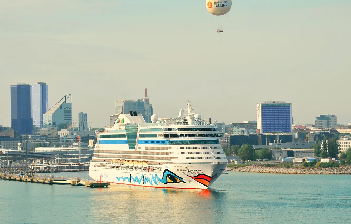 Photo wallpaper pier, liner, cruise