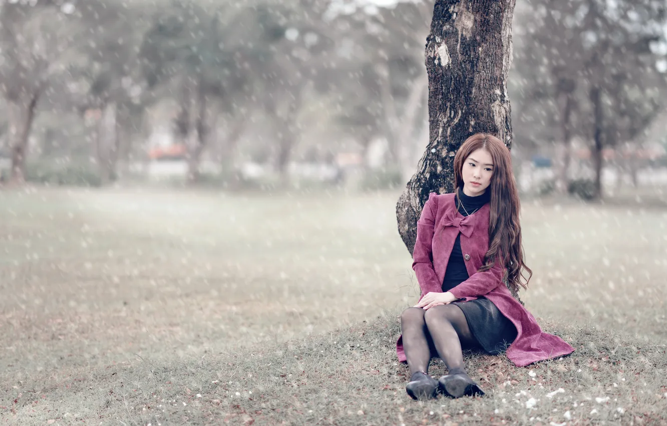 Photo wallpaper girl, rain, tree, mood