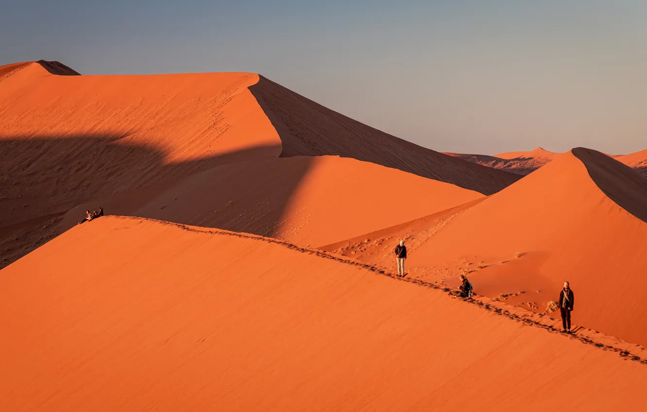 Photo wallpaper sand, the sky, light, traces, people, hills, desert, heat