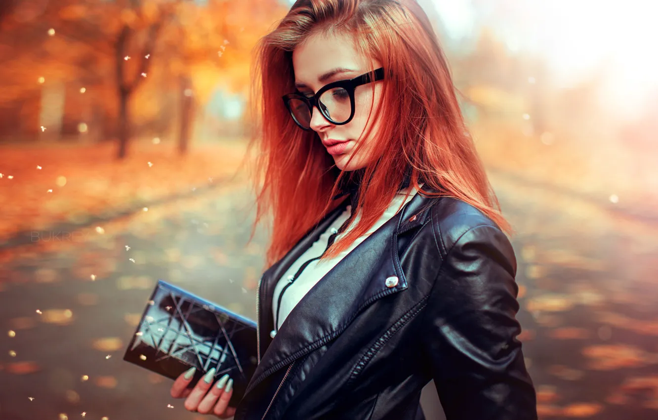 Photo wallpaper autumn, trees, pose, background, model, portrait, makeup, glasses