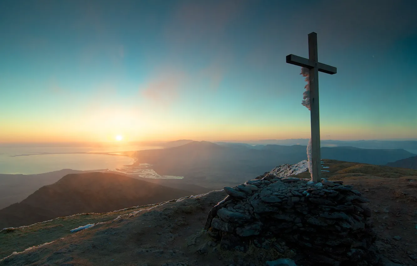 Photo wallpaper landscape, mountains, cross, morning