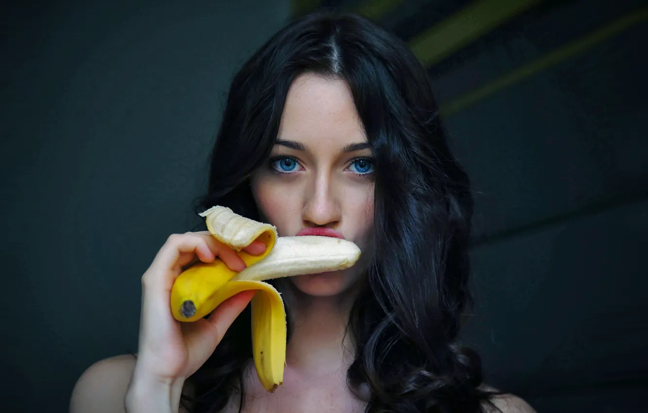 Photo wallpaper lips, Emily, blue eyes, Zsanett Tormay, Hungarian model, bruni, eat this sweet banana