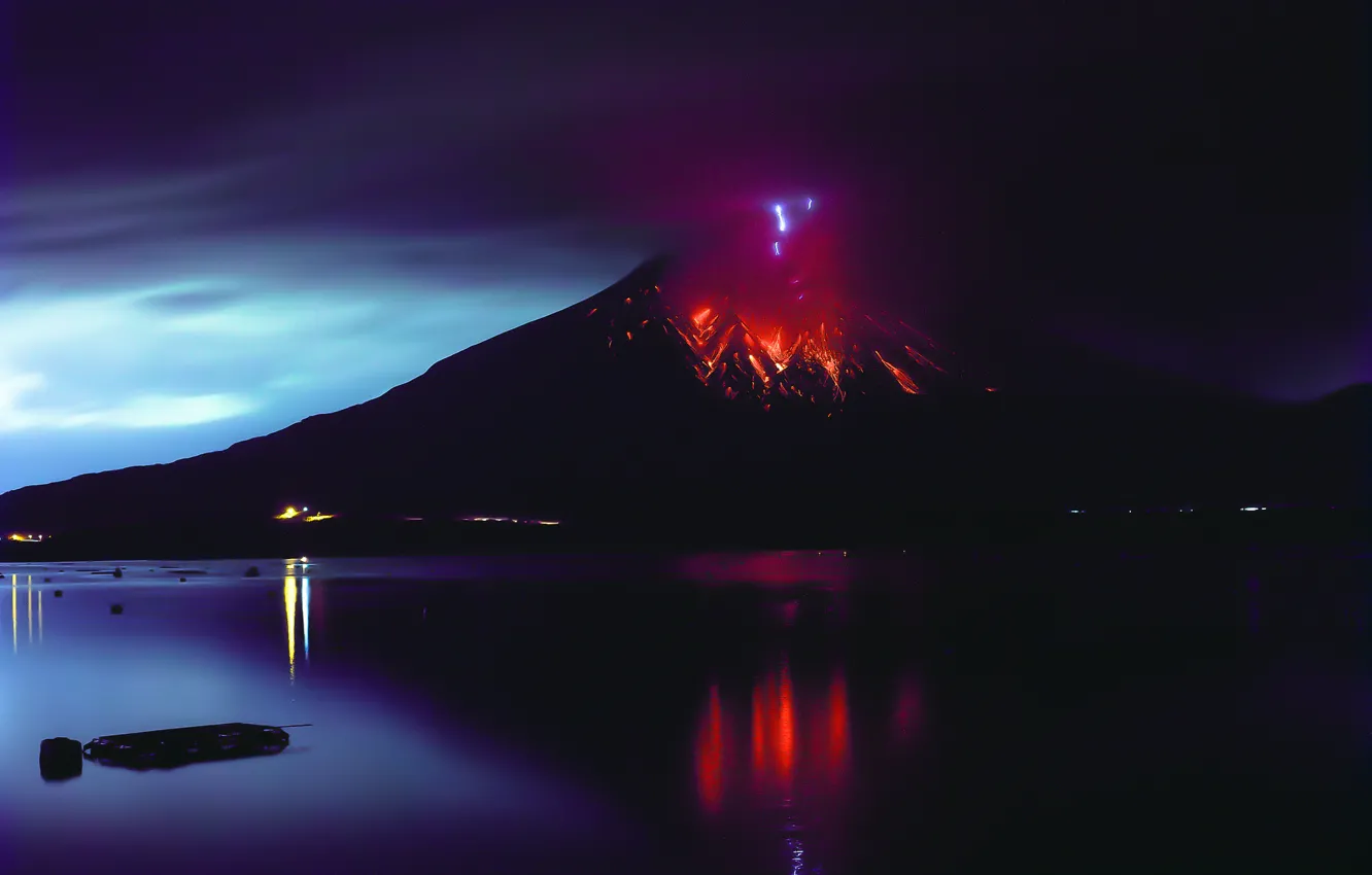 Photo wallpaper lights, element, the volcano, lava, Sakurajima