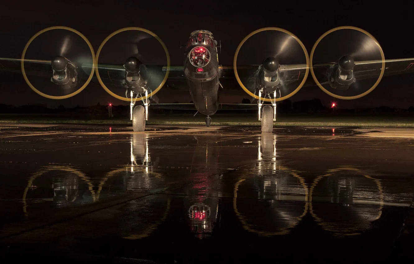 Photo wallpaper bomber, four-engine, heavy, Avro Lancaster