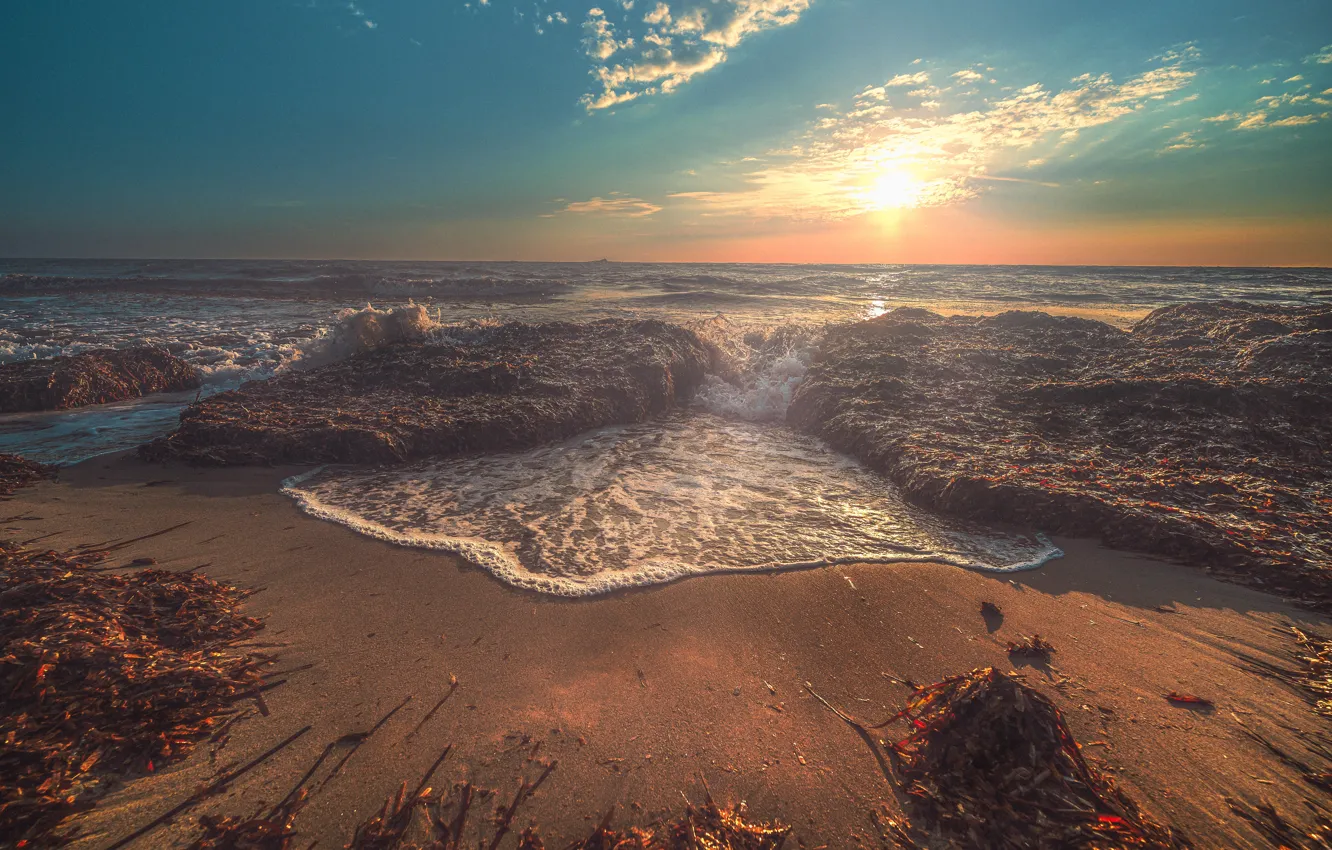 Photo wallpaper sea, wave, the sun, stones, shore