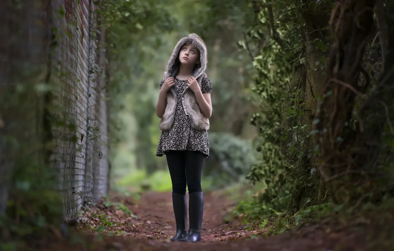 Photo wallpaper look, trees, background, boots, girl, Cape, bokeh