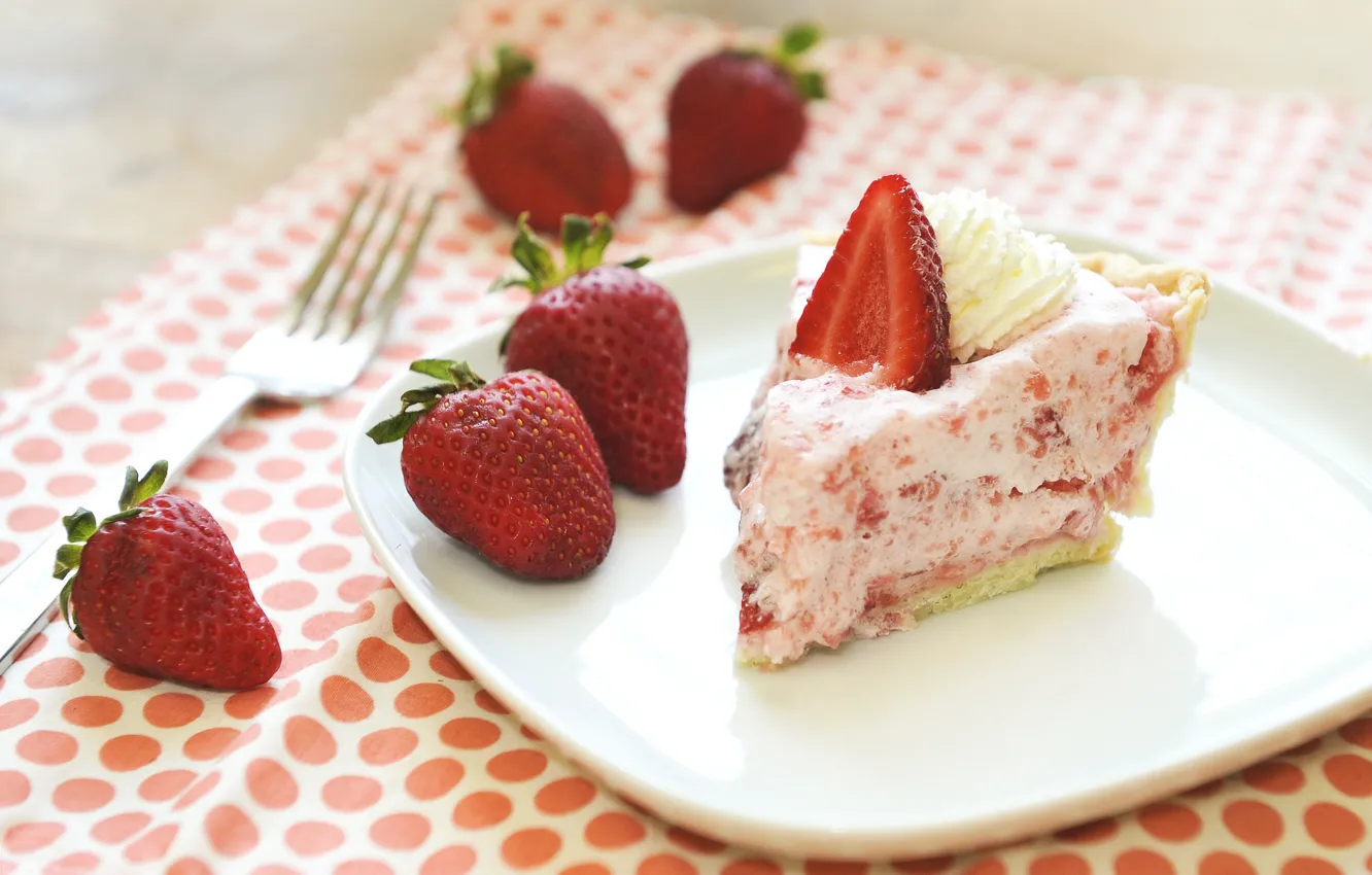 Photo wallpaper strawberry, plate, cake, plug