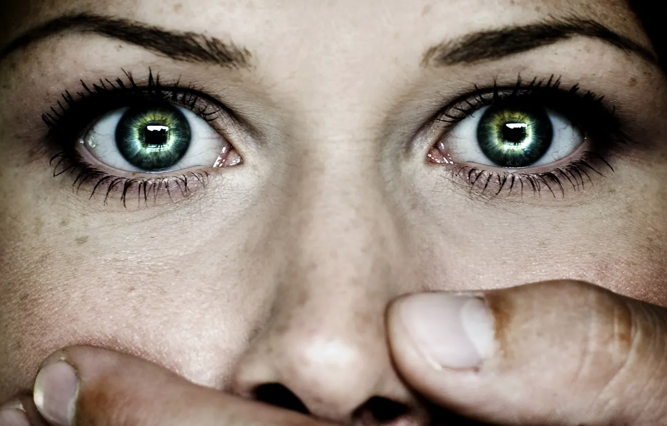 Photo wallpaper eyes, face, hands, the pupil