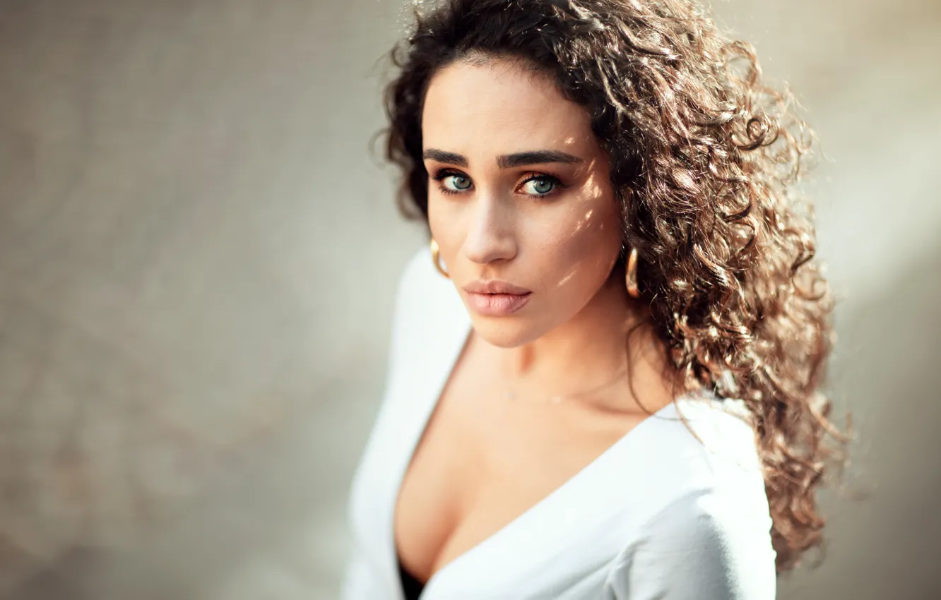 Photo wallpaper chest, look, girl, light, nature, pose, earrings, brunette