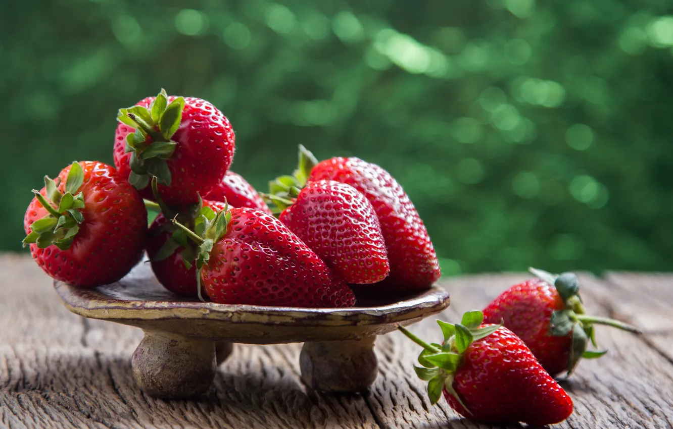Photo wallpaper red, berries, strawberry, fresh, wood, ripe, sweet, strawberry