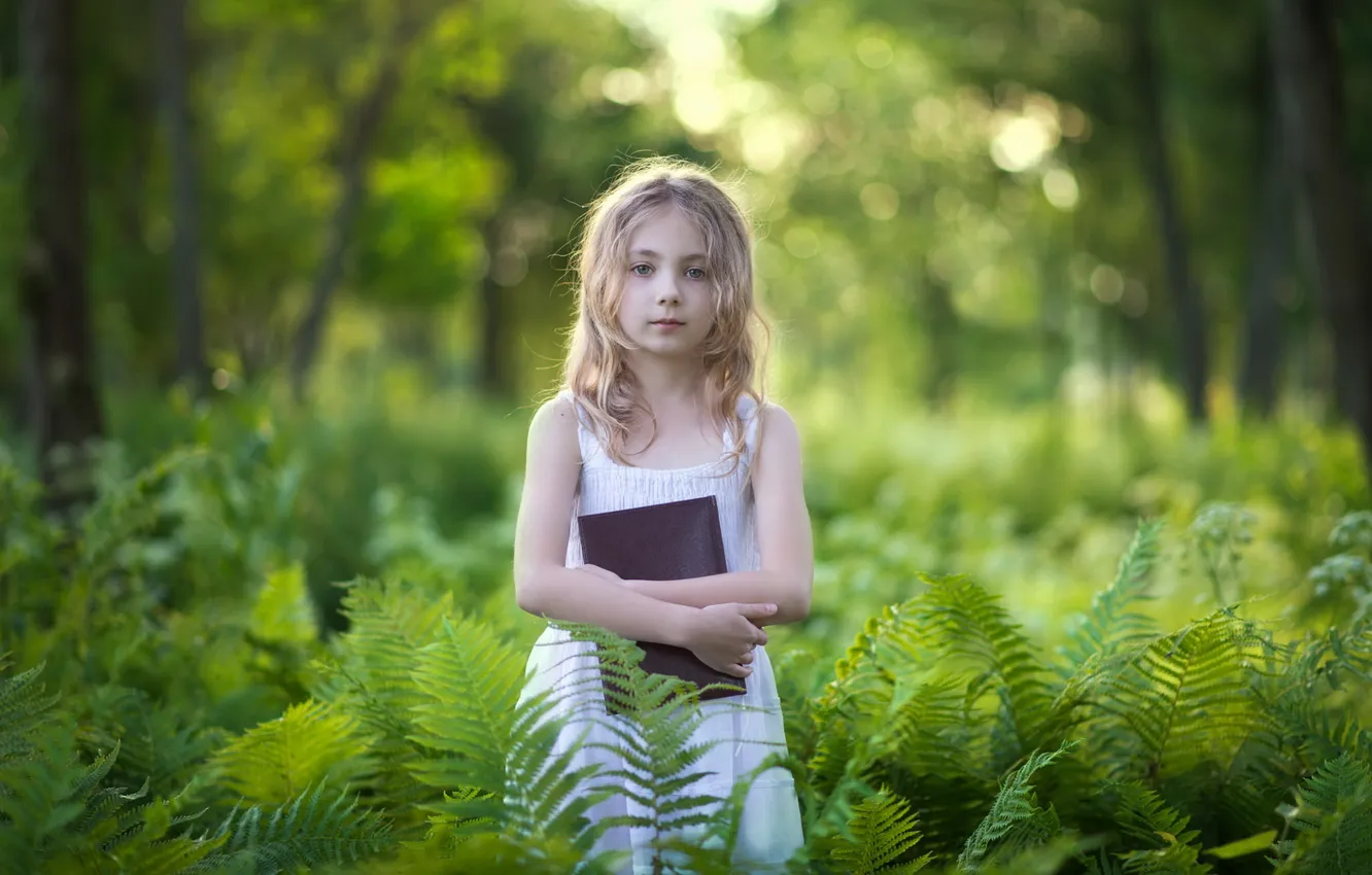 Photo wallpaper nature, girl, book