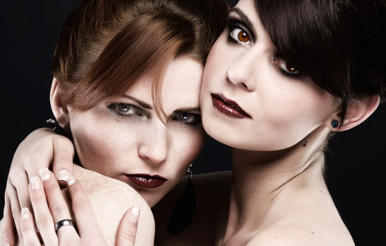 Photo wallpaper makeup, two girls, friend, girlfriends