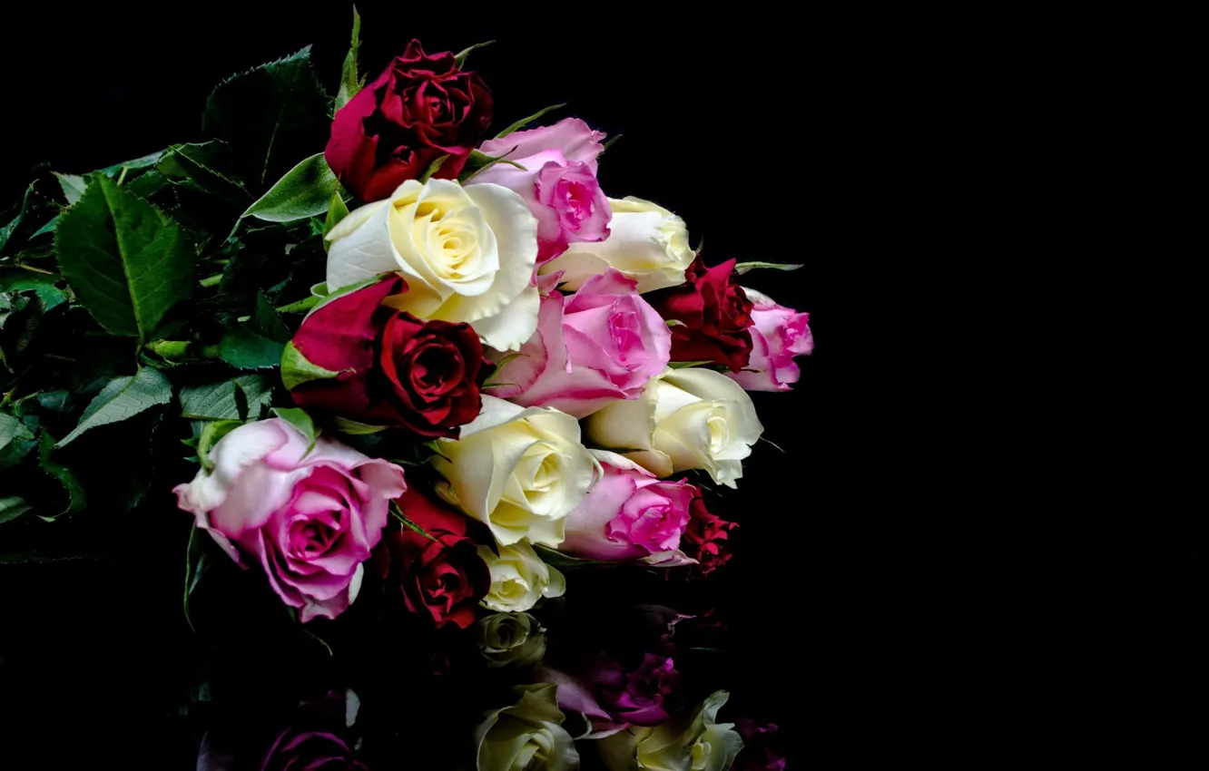 Photo wallpaper roses, bouquet, black background