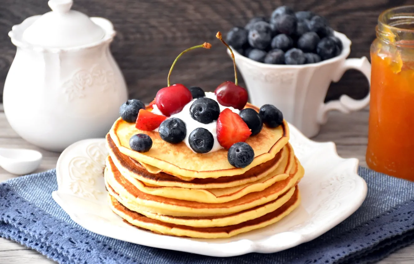 Photo wallpaper berries, raspberry, blueberries, wood, cakes, napkin, sour cream, pancakes