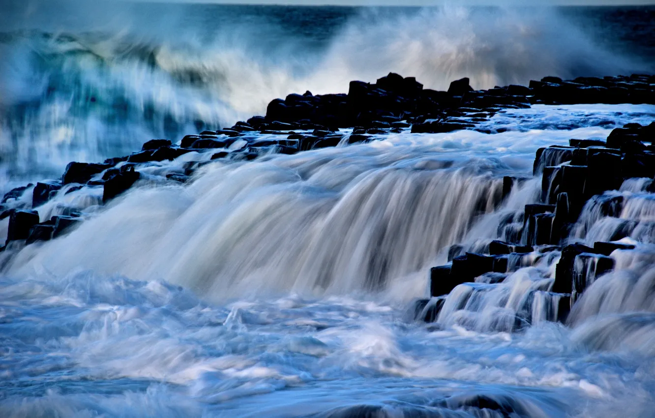 Photo wallpaper wave, element, cascade, Northern Ireland, Northern Ireland, Antrim, Giant's Causeway, Giant's Causeway