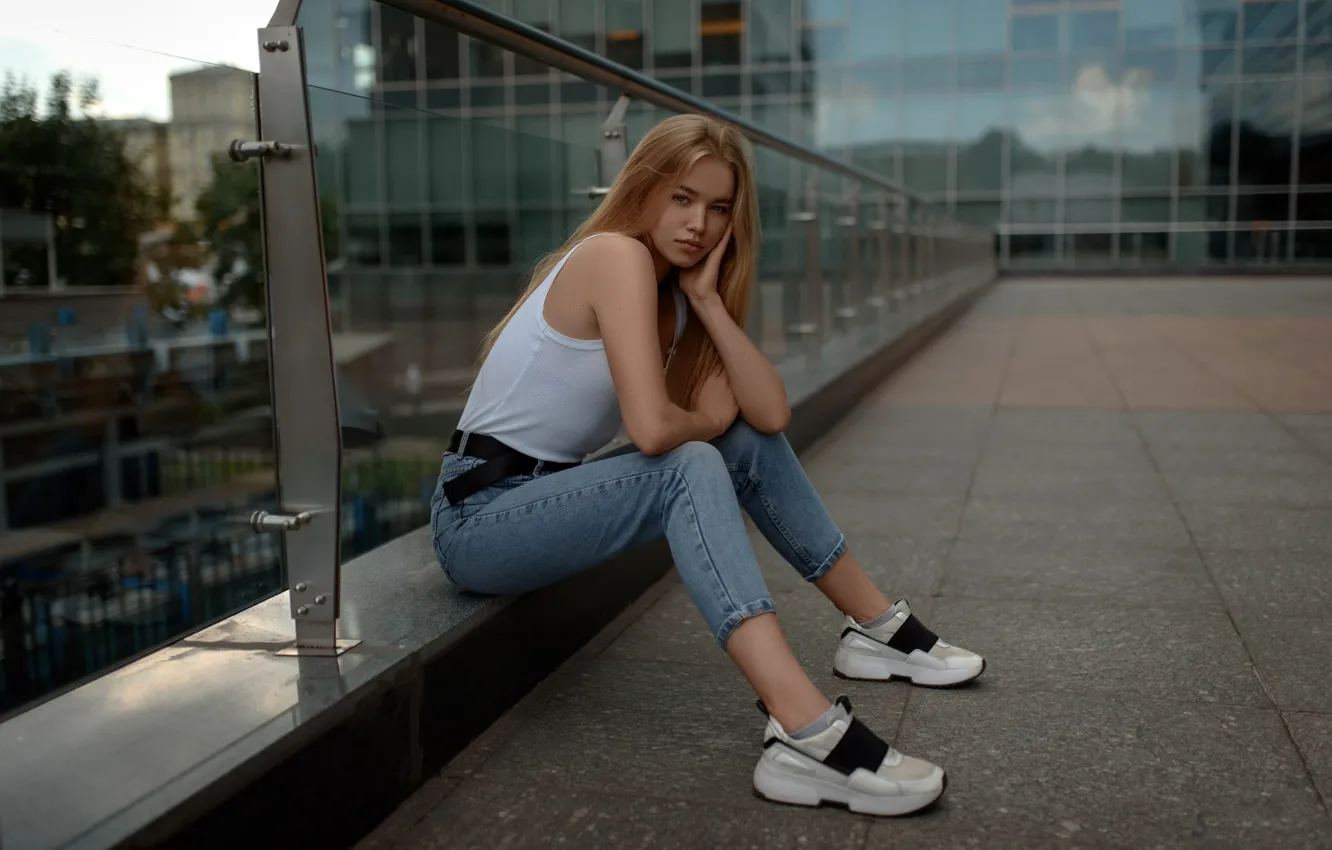 Photo wallpaper look, pose, model, building, portrait, jeans, makeup, Mike