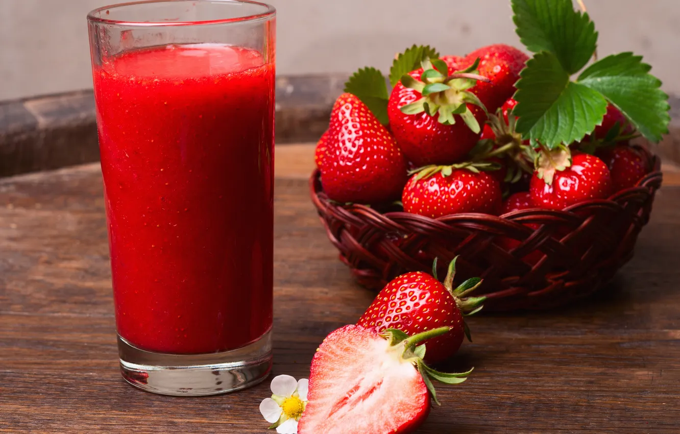 Photo wallpaper strawberry, cocktail, basket