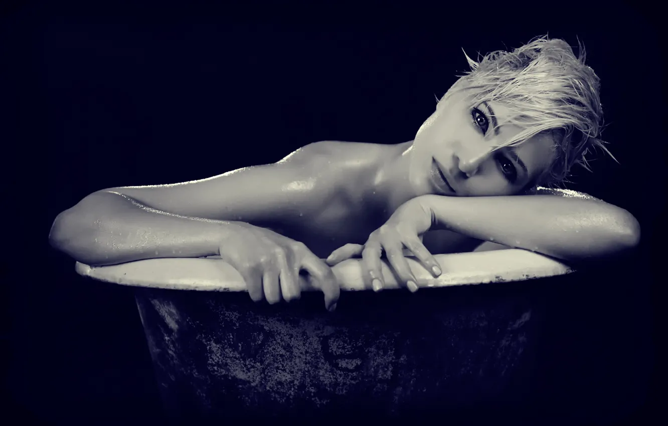 Photo wallpaper actress, bath, TJ Scott, Dre Davis, Dre Davis