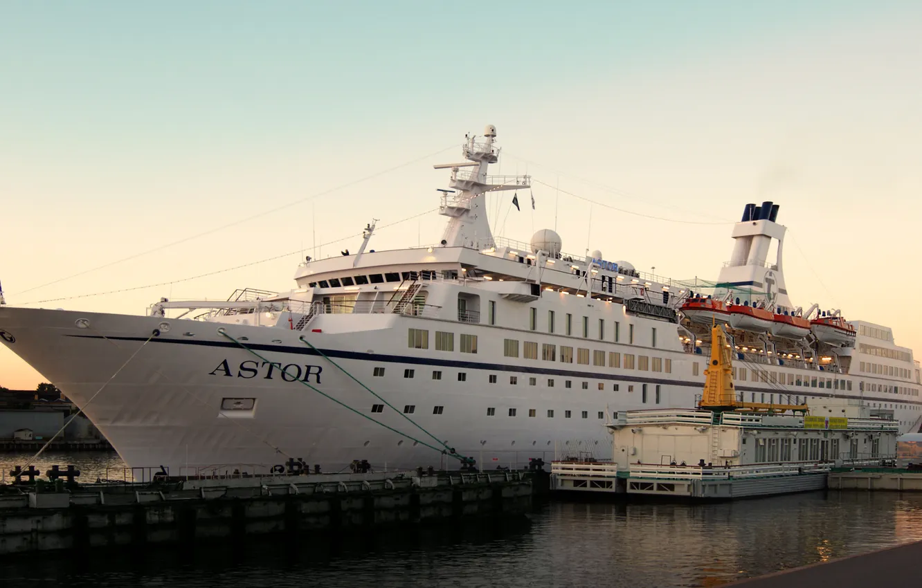 Photo wallpaper ship, cruise liner, Astor