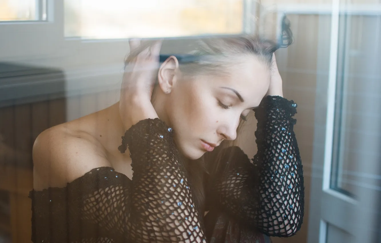 Photo wallpaper glass, girl, pose, tenderness, lips, photographer, sorry, face