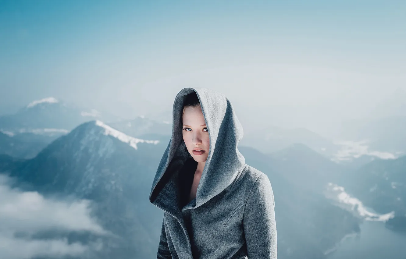 Photo wallpaper look, mountains, hood, sponge, Michael Farber