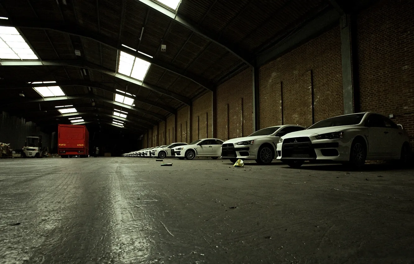 Photo wallpaper photo, garage, Mitsubishi, Lancer, cars, auto