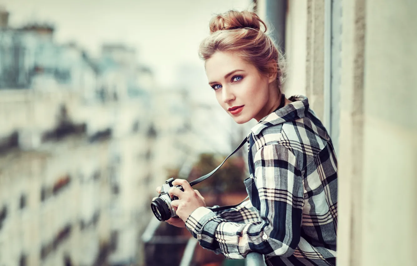 Photo wallpaper girl, blue eyes, camera, photos, model, lips, face, blonde