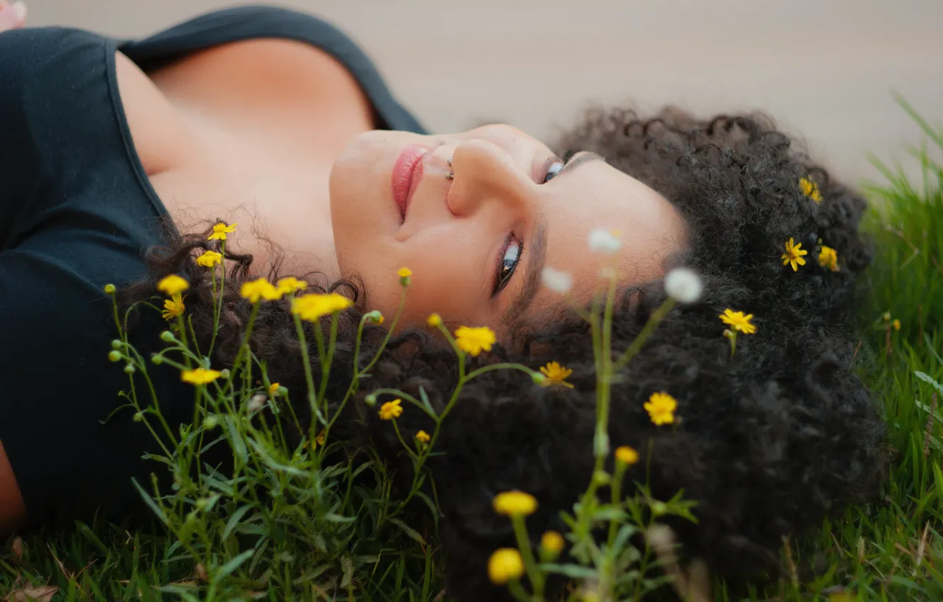 Photo wallpaper smile, green grass, good mood, smile, green grass, yellow flowers, cute girl, curly hair