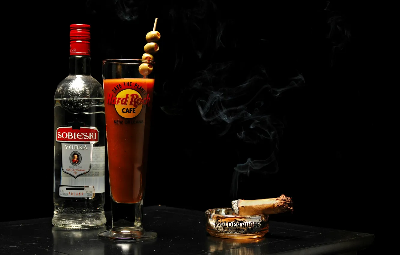 Photo wallpaper juice, cigar, vodka